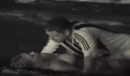 أثناء الحمل الشرطة البرازيلية احلا كوس عربي قد فرجها مارس الجنس.