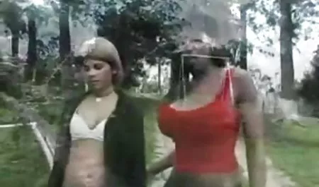 في كس نسوان عرب عام ، ريتشيل ريان براون شرارة